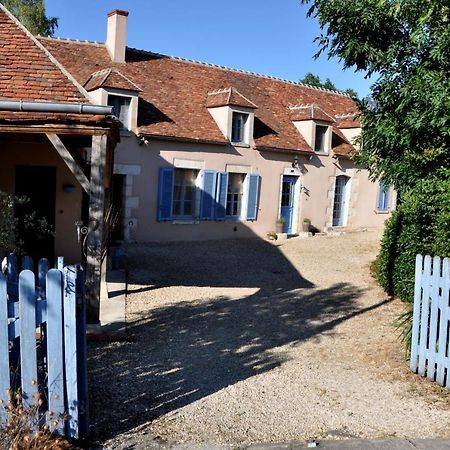 Le Vieux Saule Hotel Saints-en-Puisaye Exterior foto